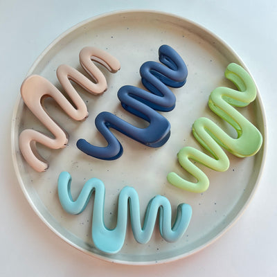 Serpentina – Large Matte Wave Clip (Vault Set of 12) (Trade)