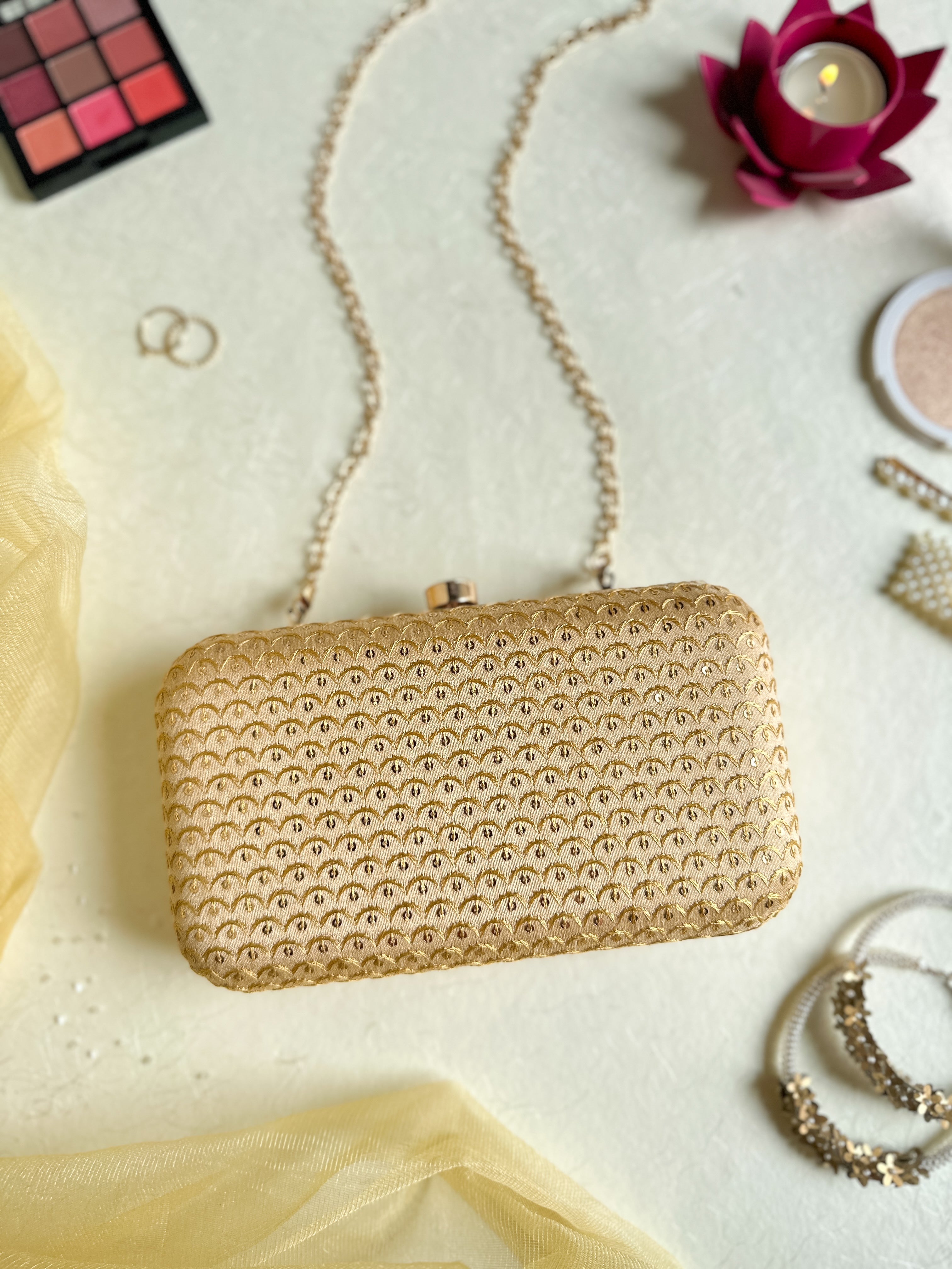 Nice-G Ivory Elegance Clutch: Elegant & Beautiful for Girls