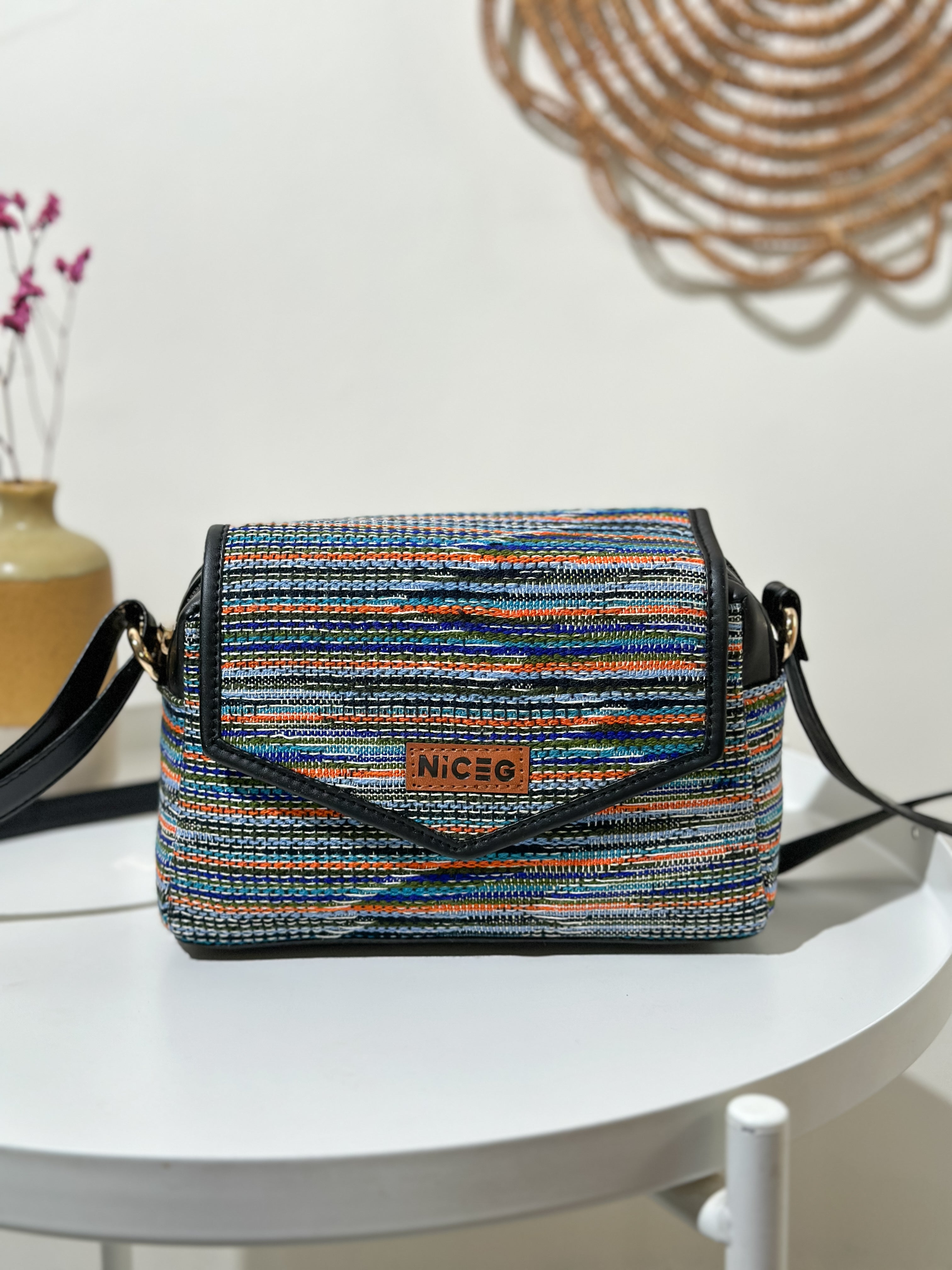 Streaks – Multiline Everyday Crossbody Bag