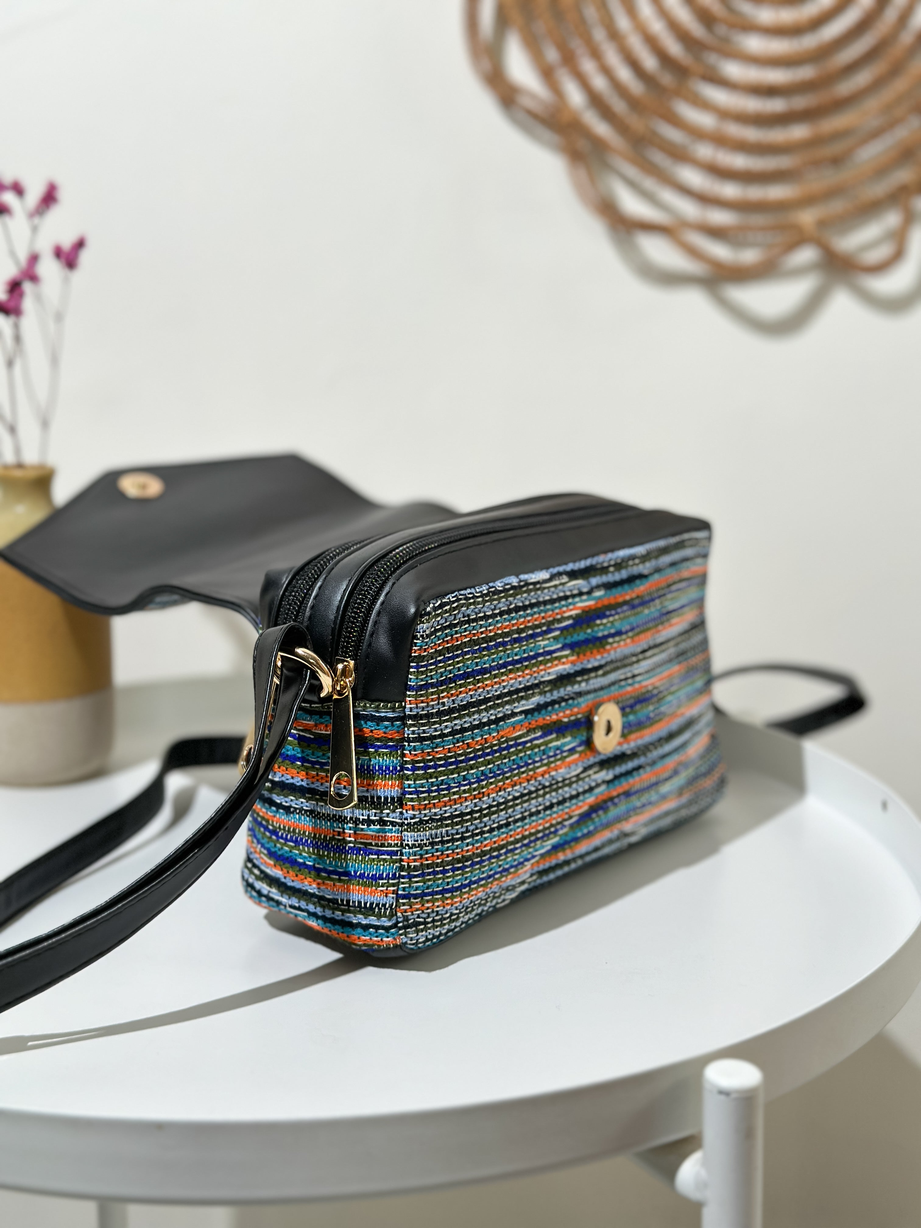 Streaks – Multiline Everyday Crossbody Bag