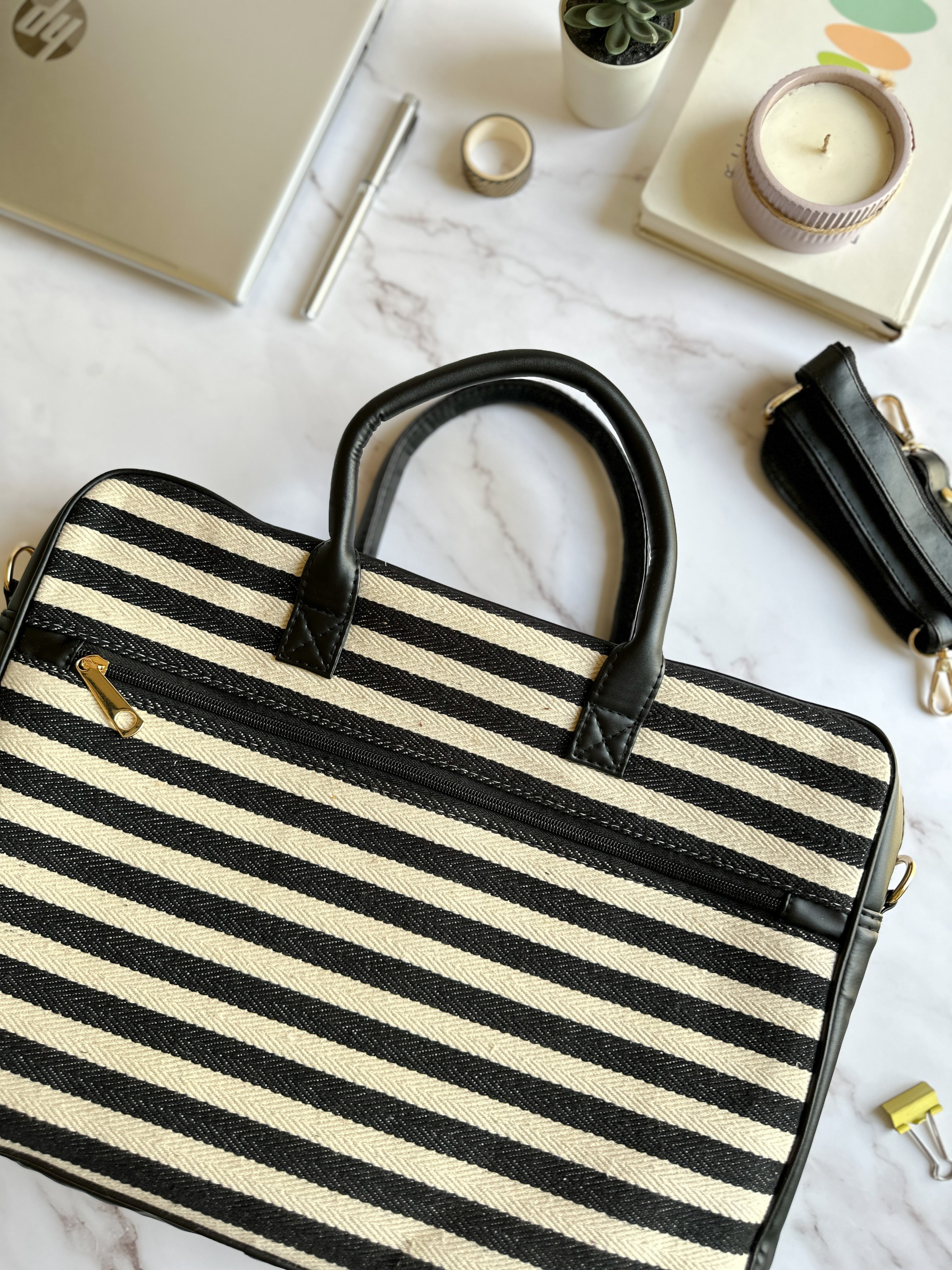 Stria Noir – Laptop Bag