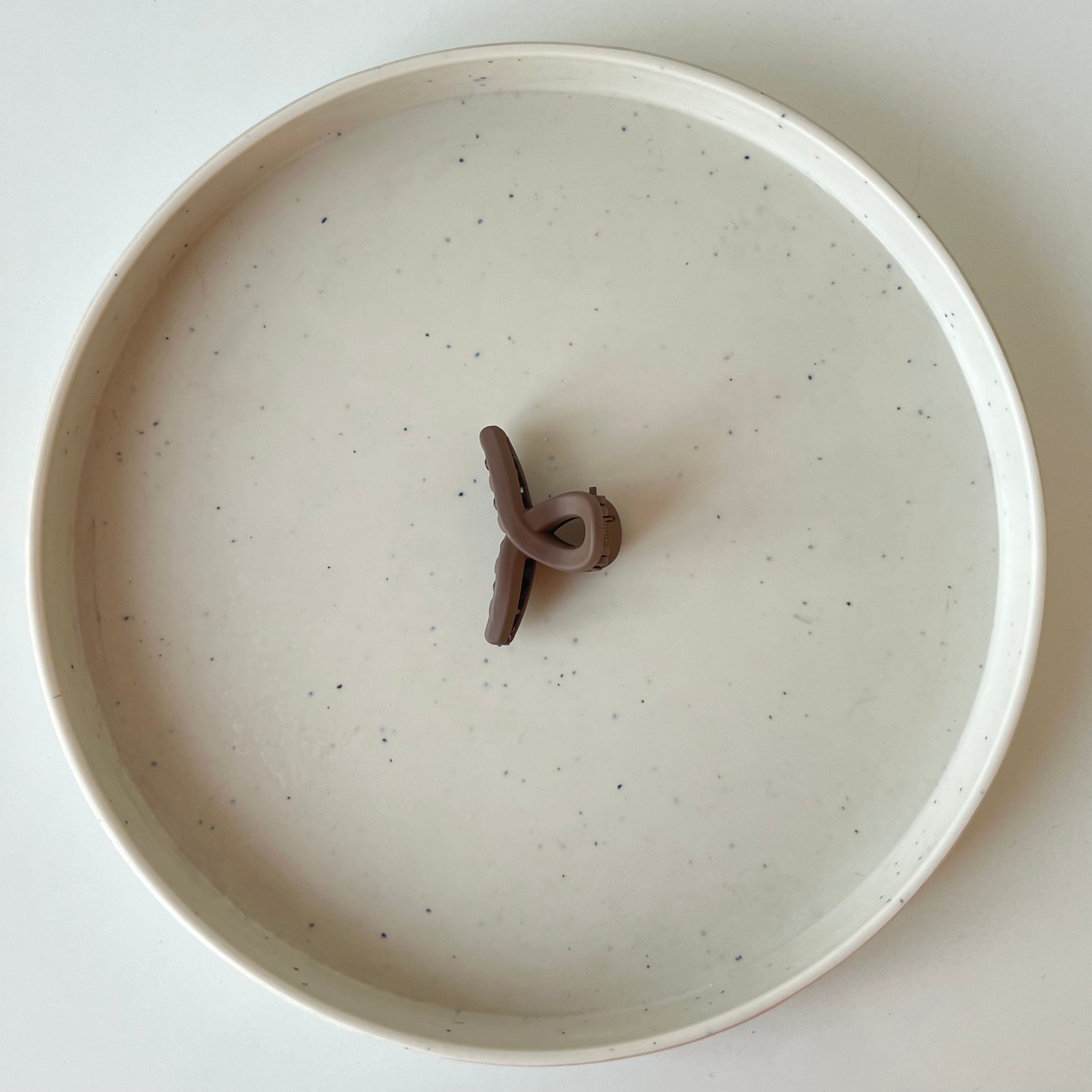 Matte Twist – Small Hair Claw