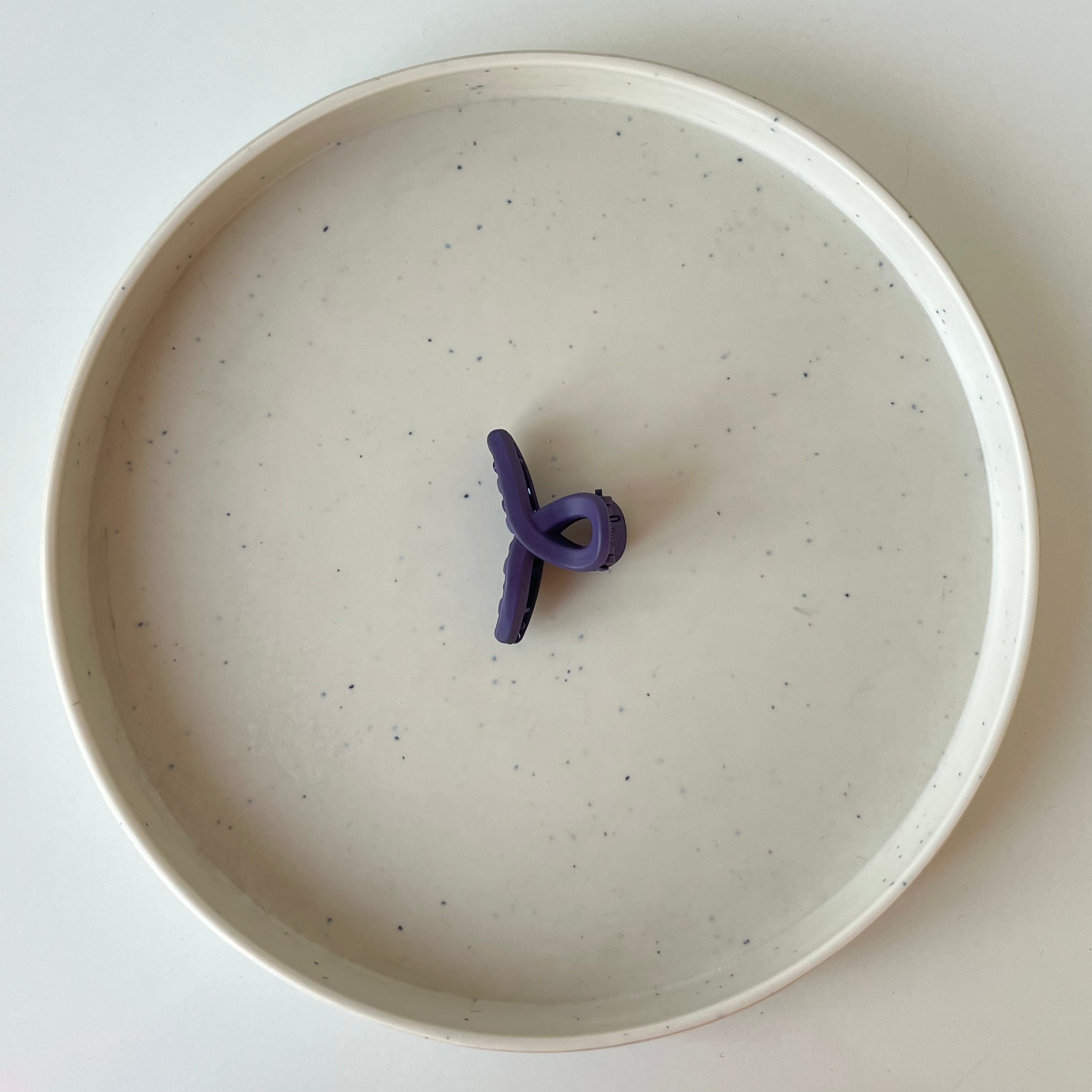 Matte Twist – Small Hair Claw