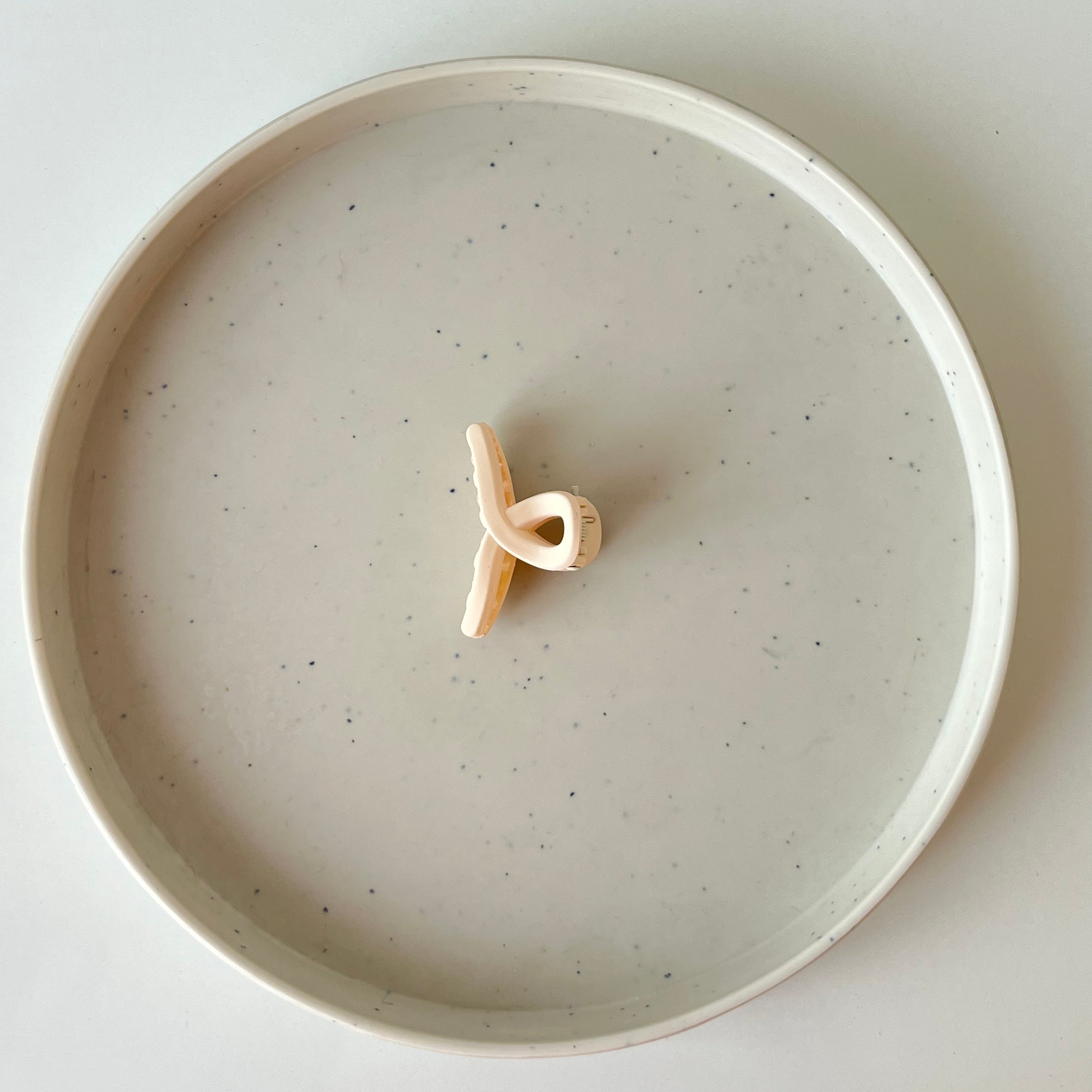 Matte Twist – Small Hair Claw