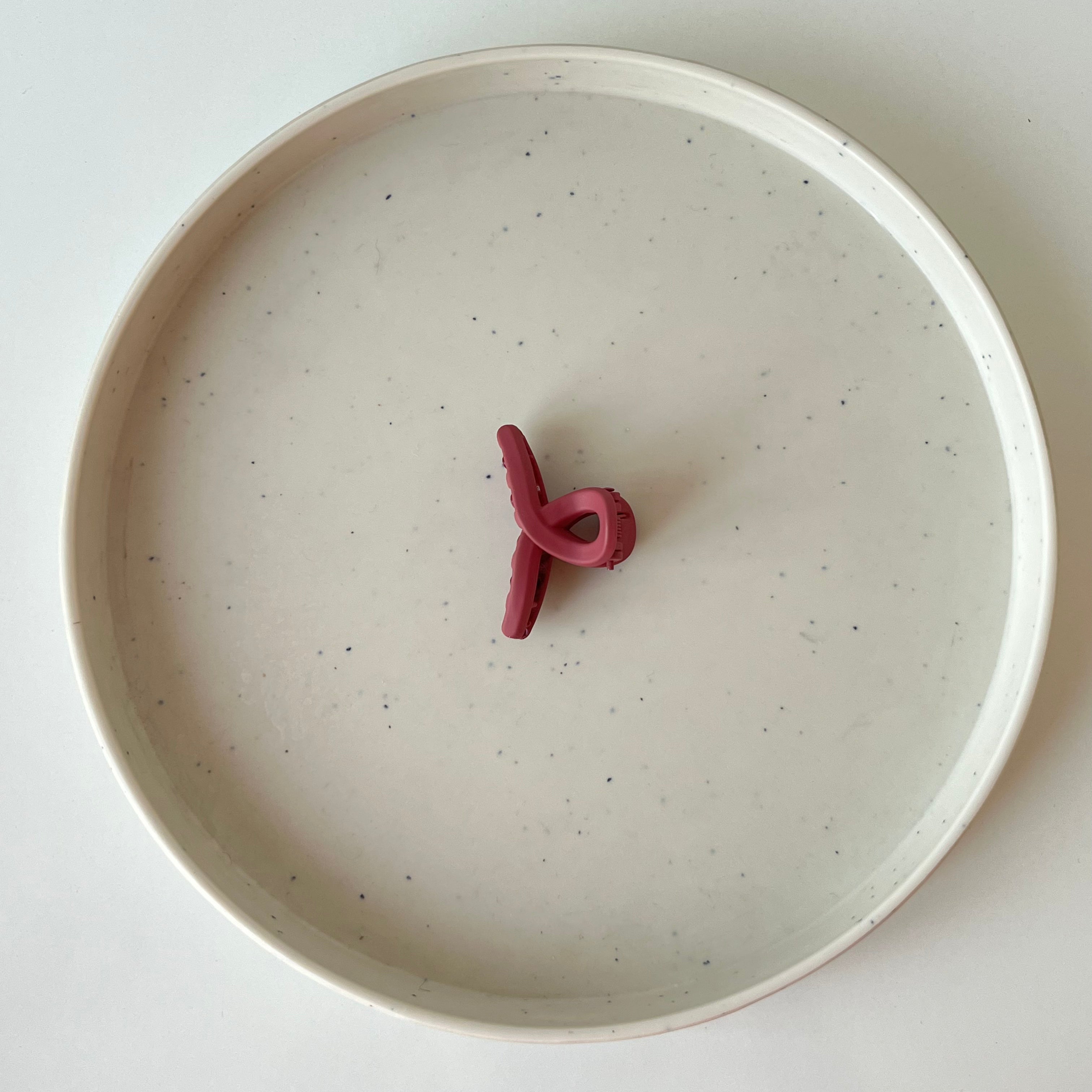 Matte Twist – Small Hair Claw