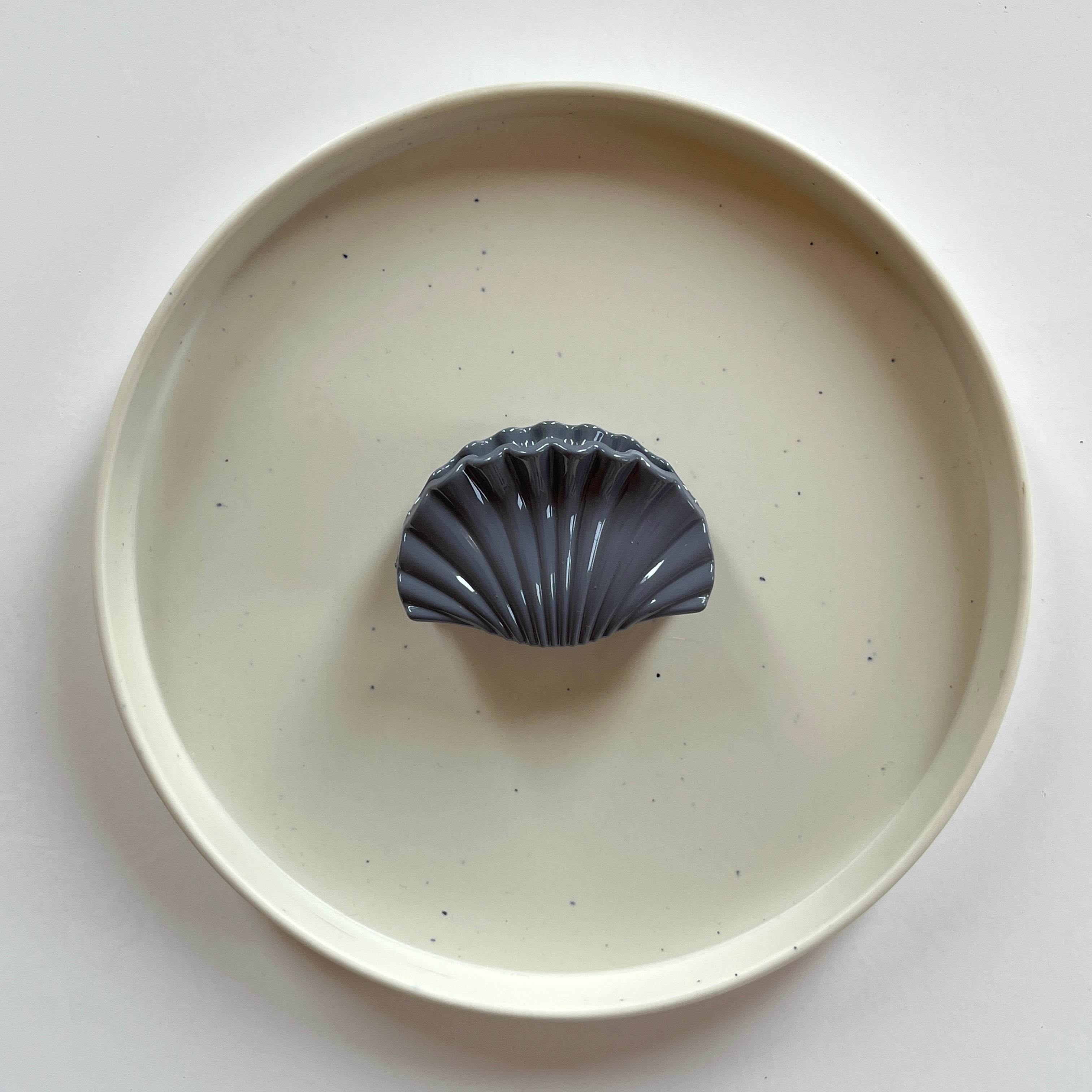 Shell Arc Medium Hair Claw