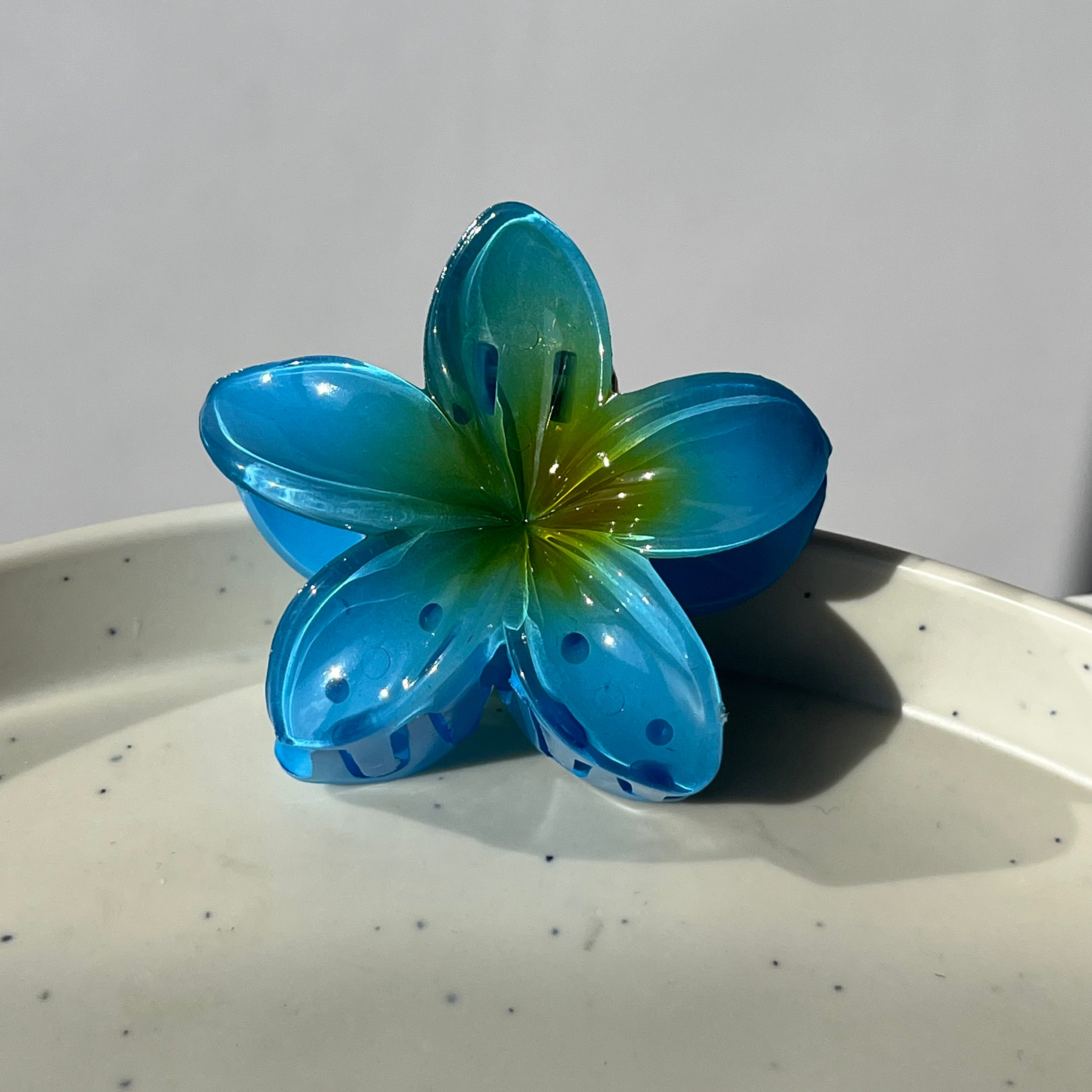 Hawaiian Flower Claw Clip - Medium Size, Tropical Vibes