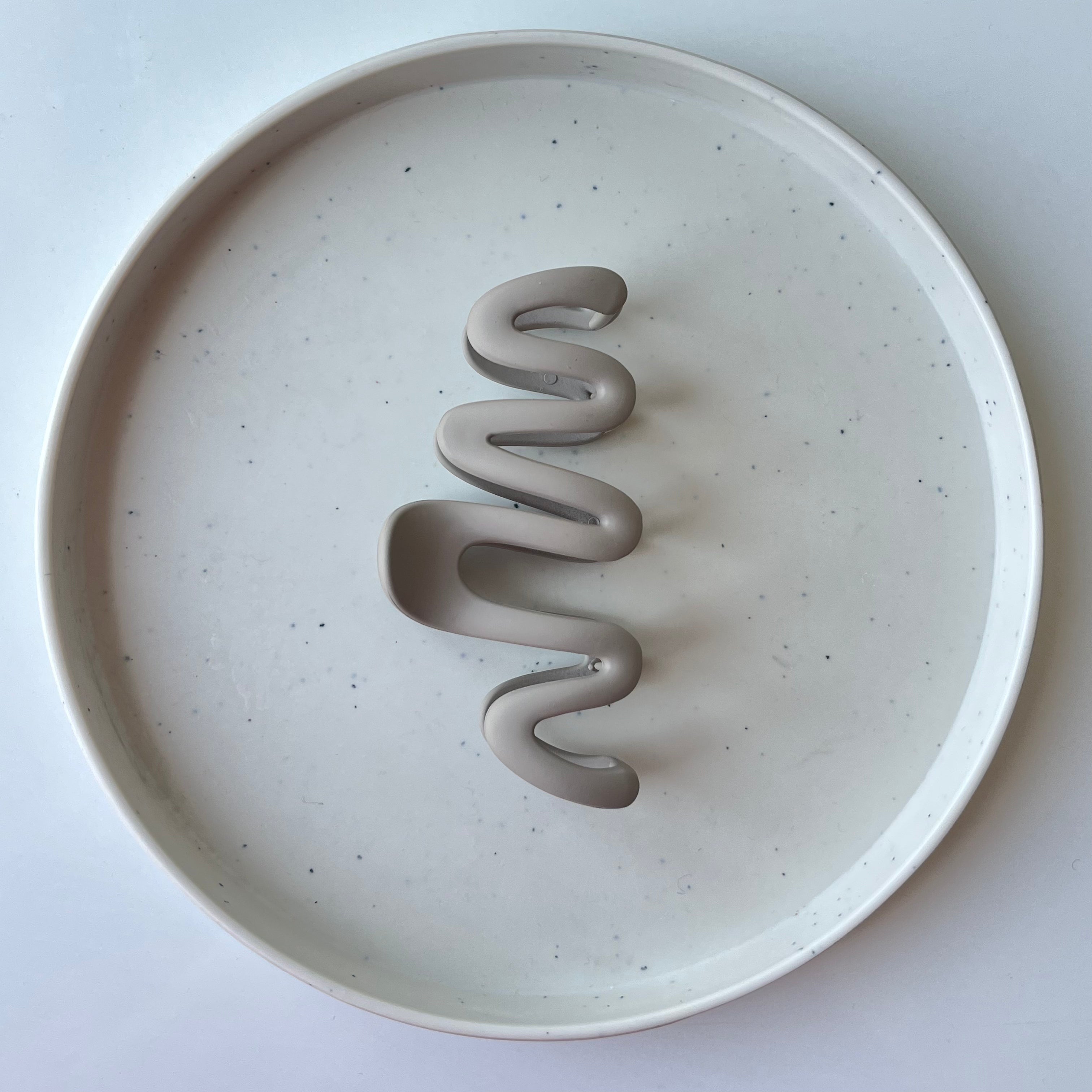 Serpentina – Large Matte Wave Clip