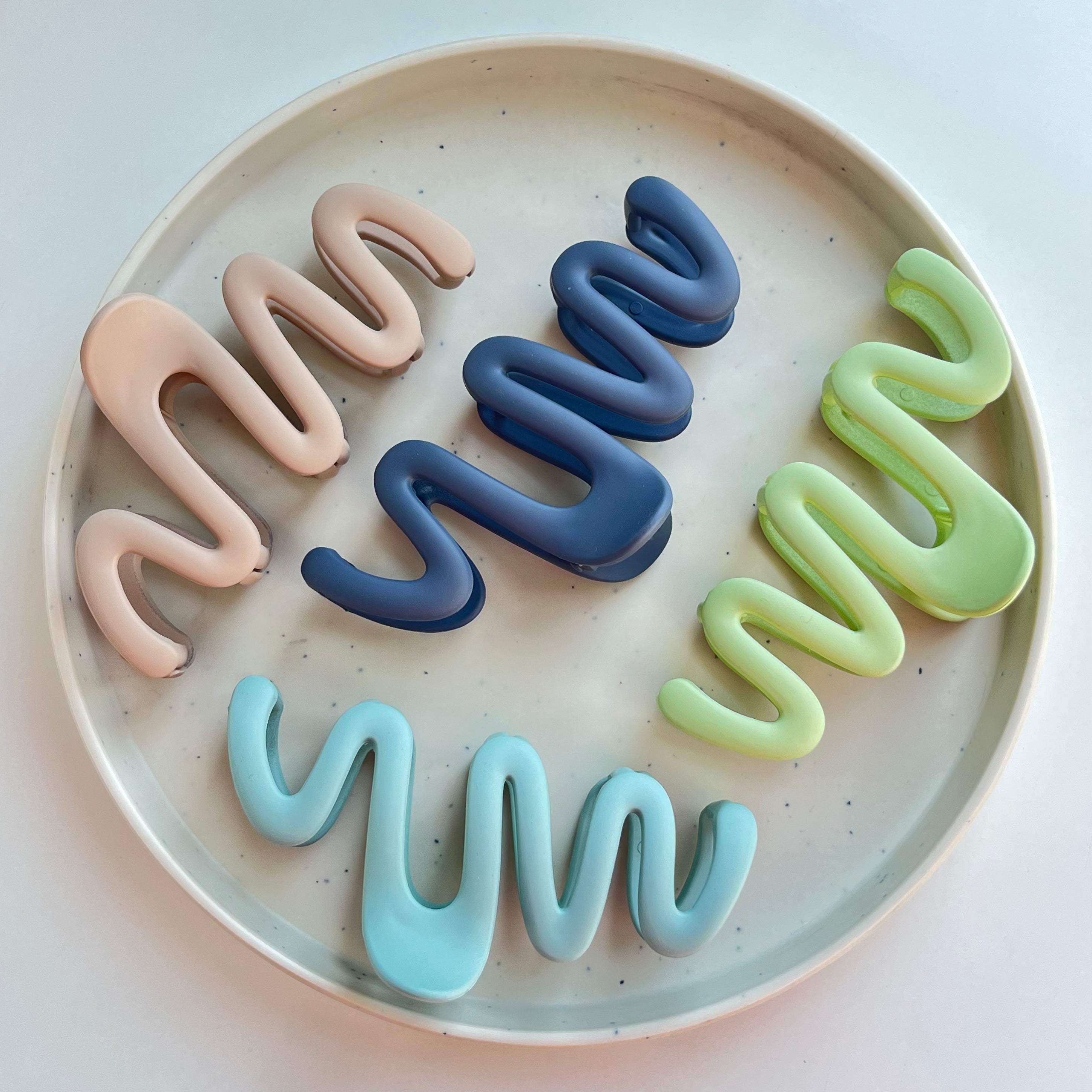 Serpentina – Large Matte Wave Clip (Vault Set of 12)