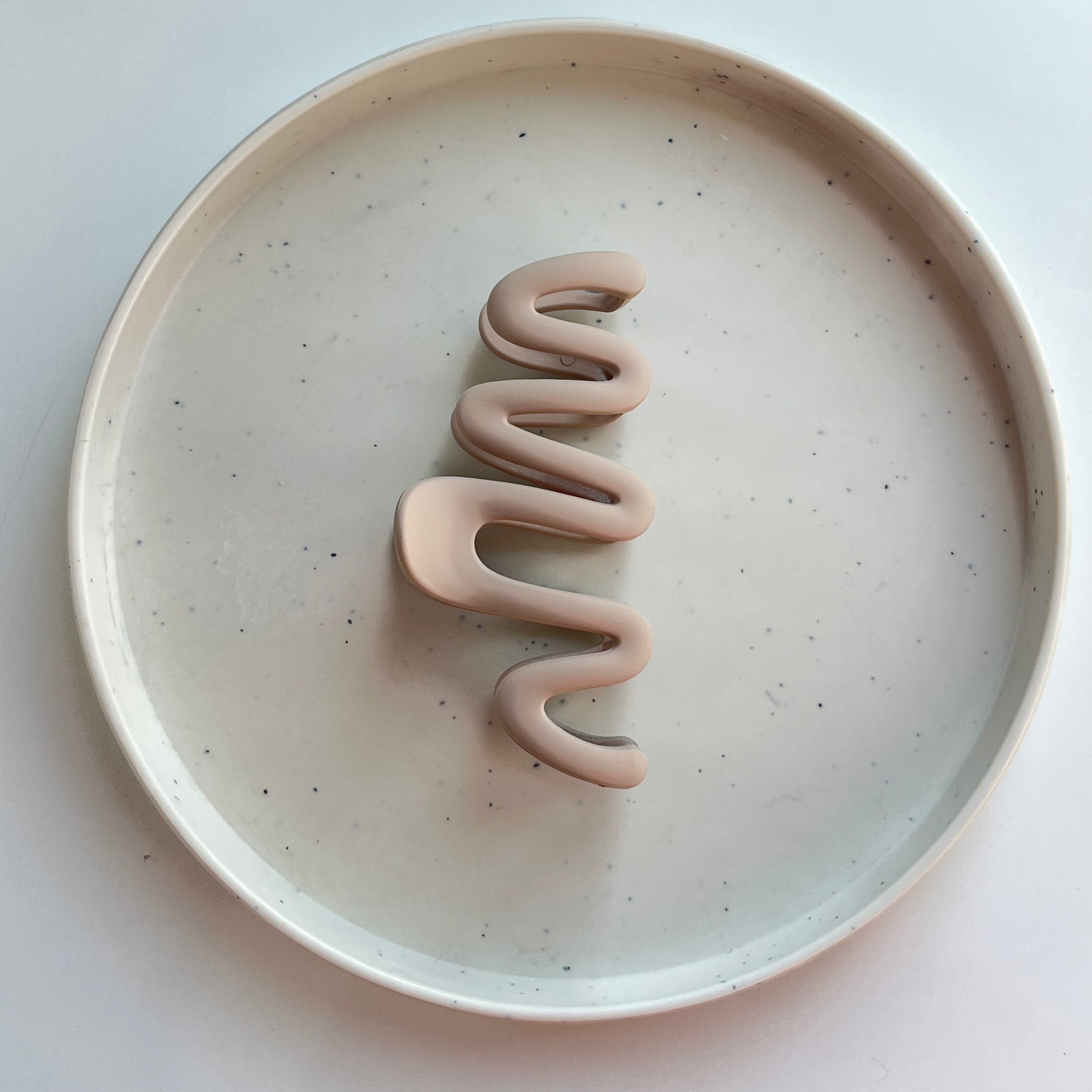 Serpentina – Large Matte Wave Clip