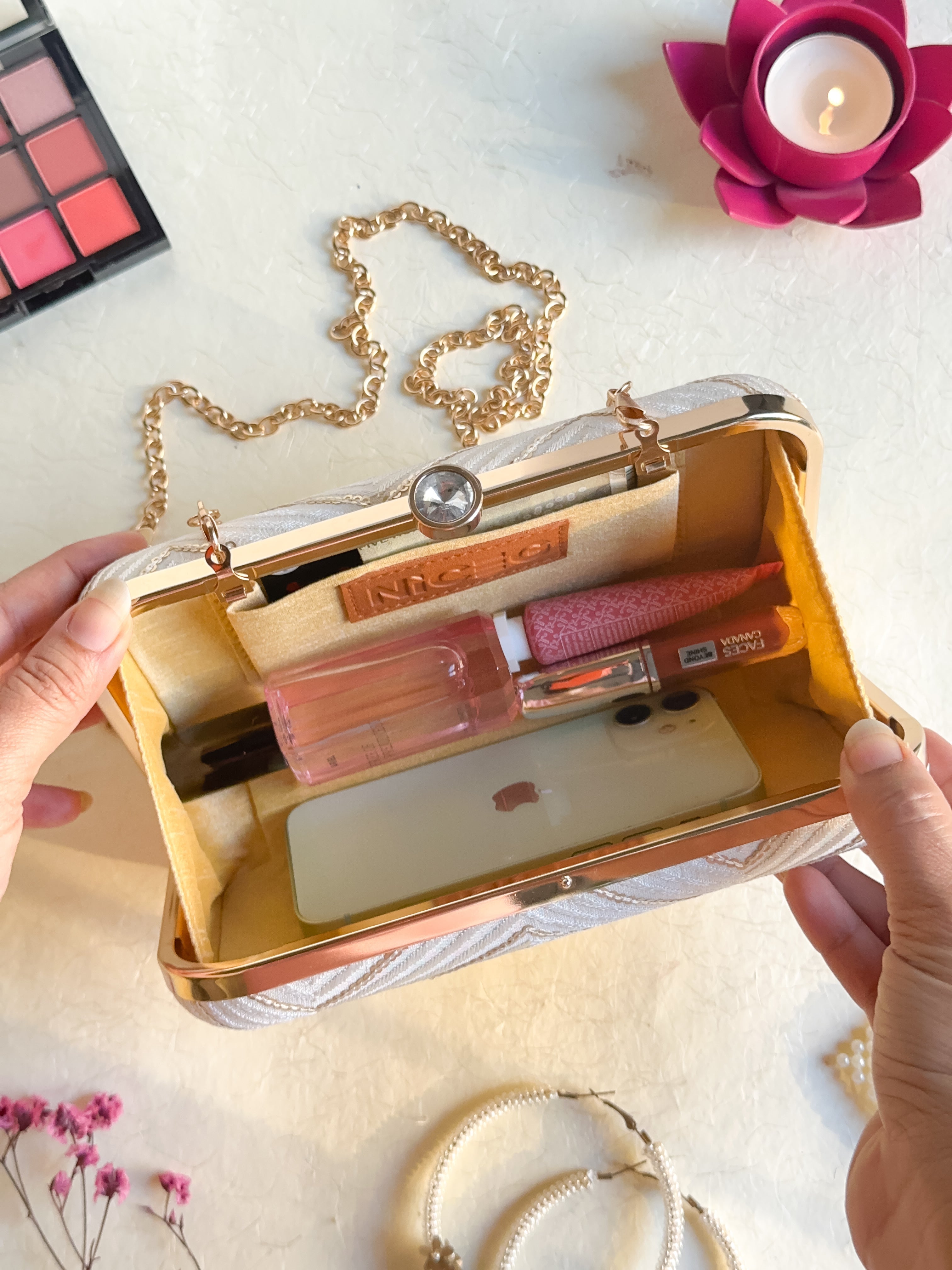 Nice-G Lucknow Loom Clutch: Graceful Traditional Legacy