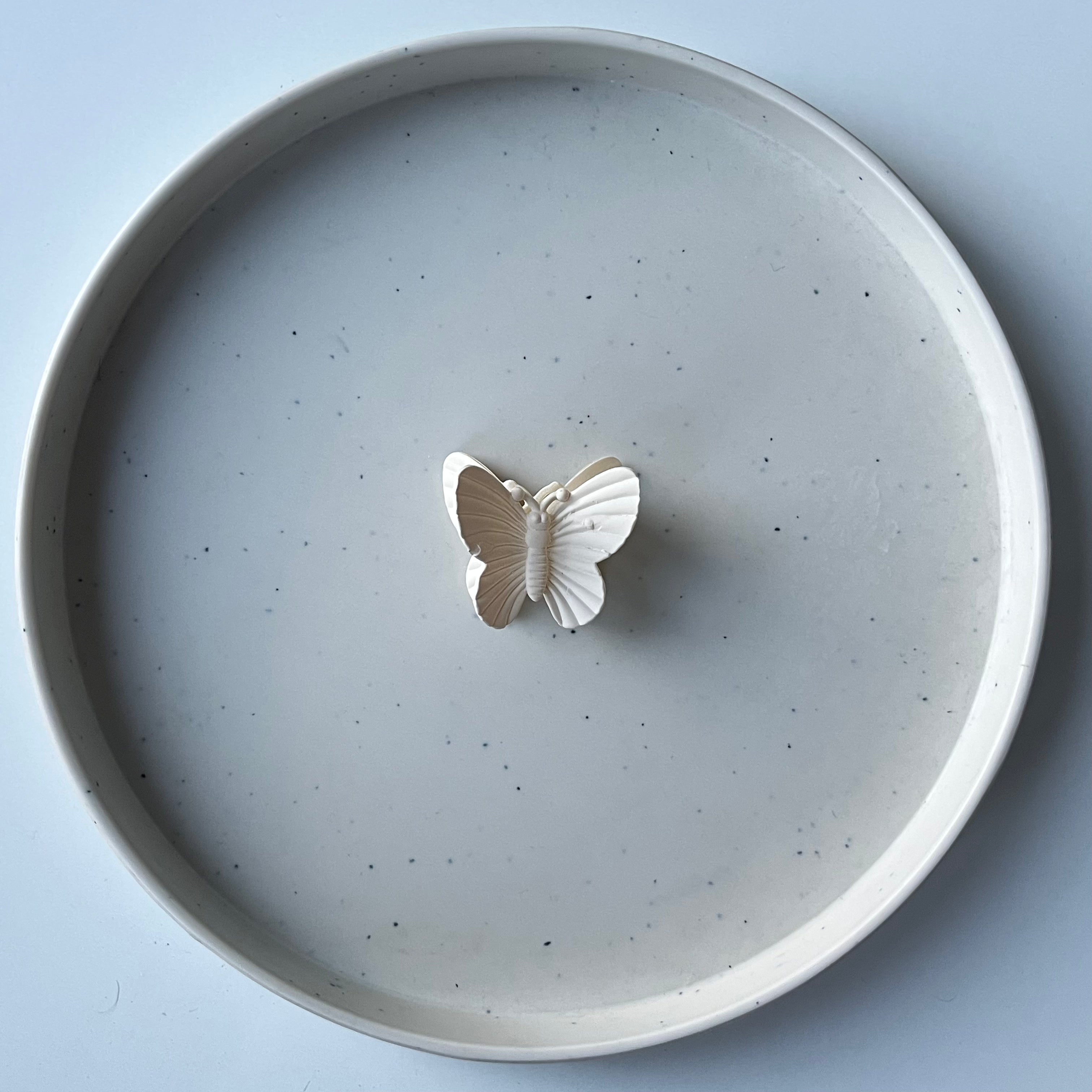 Papillon Matte Claw Clip – Small