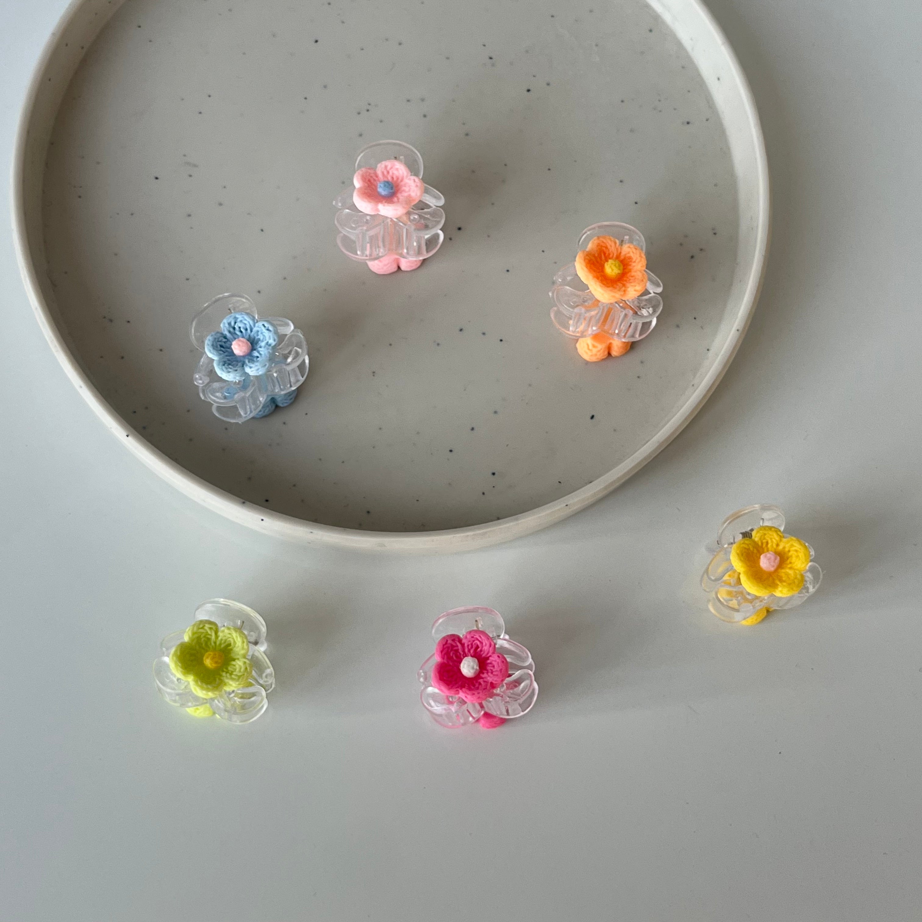 Loomis Crochet Flower Claw Clip – Small (Vault Set of 6)