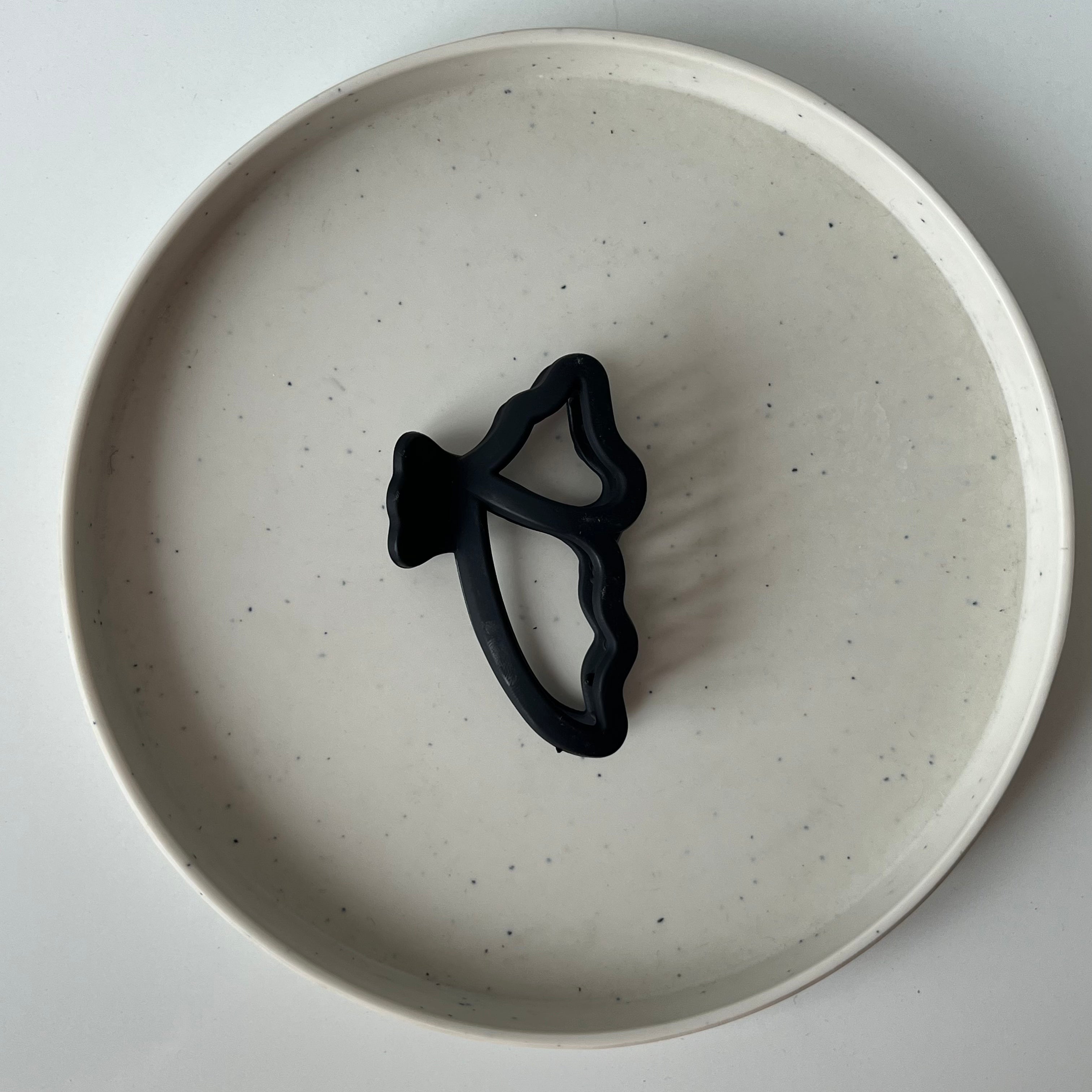 Matte Wing – Large Hair Claw