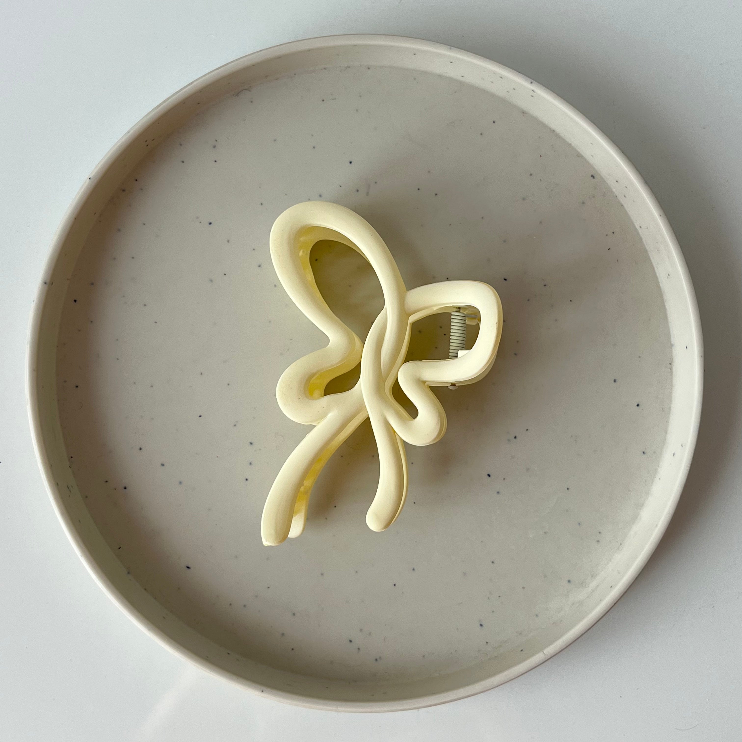 Matte Ribbon Bow – Large Hair Claw