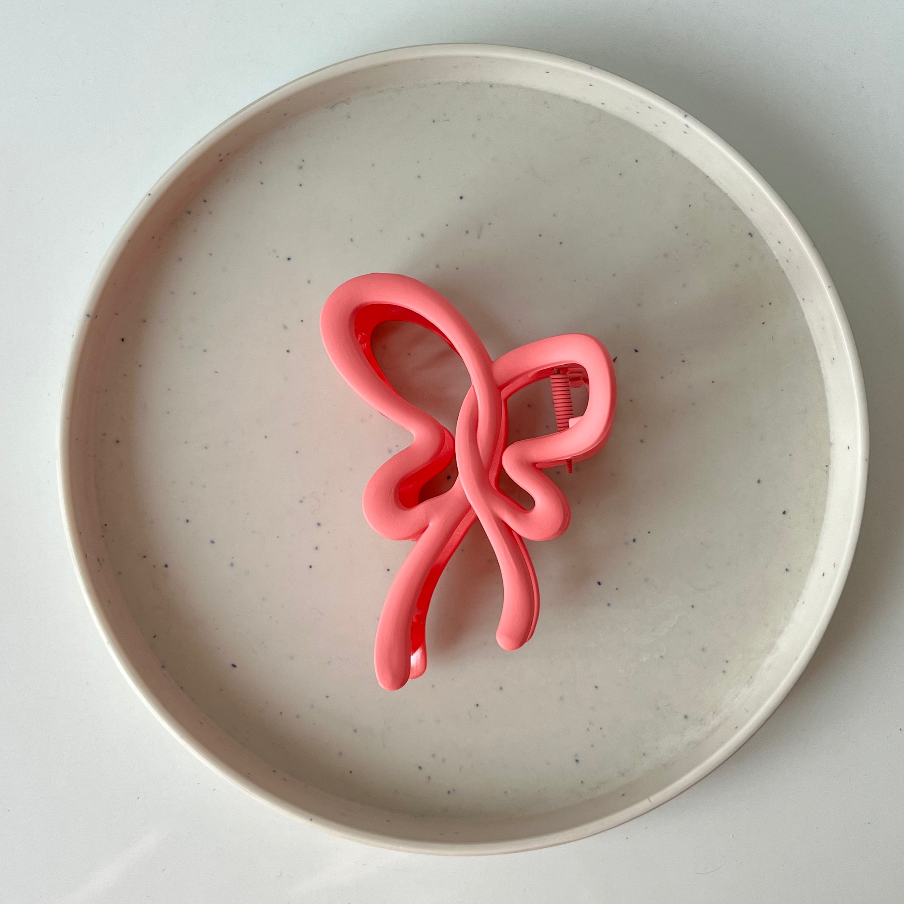Matte Ribbon Bow – Large Hair Claw