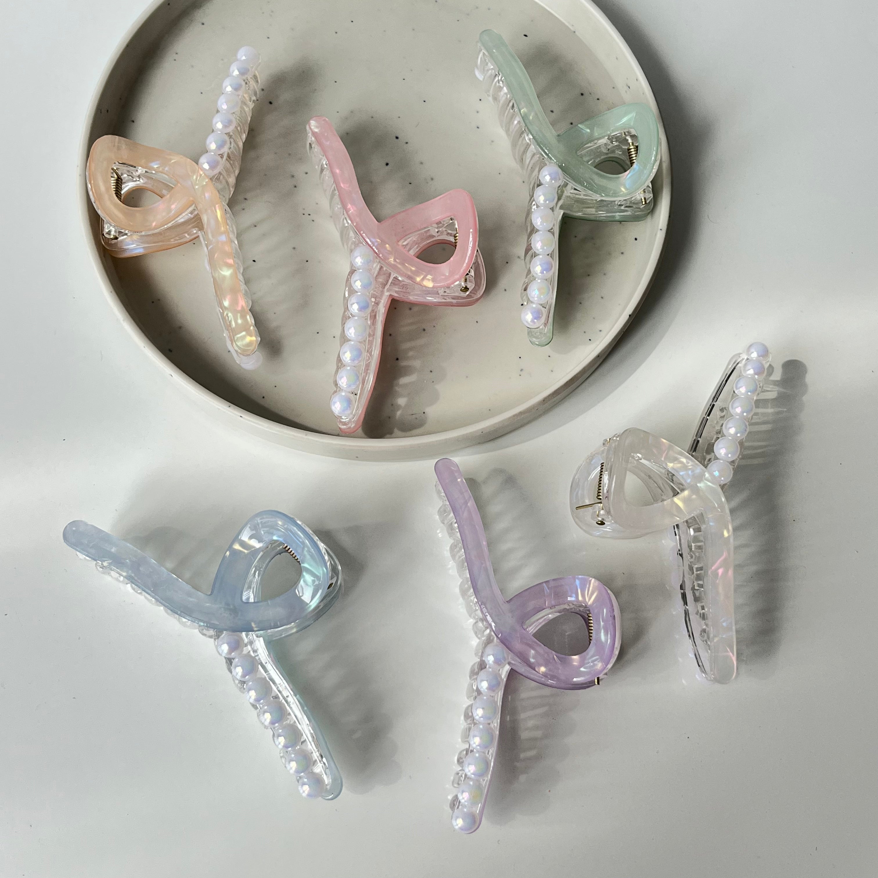 Lustre Pearl Bow – Large Hair Claw (Vault Set of 6)