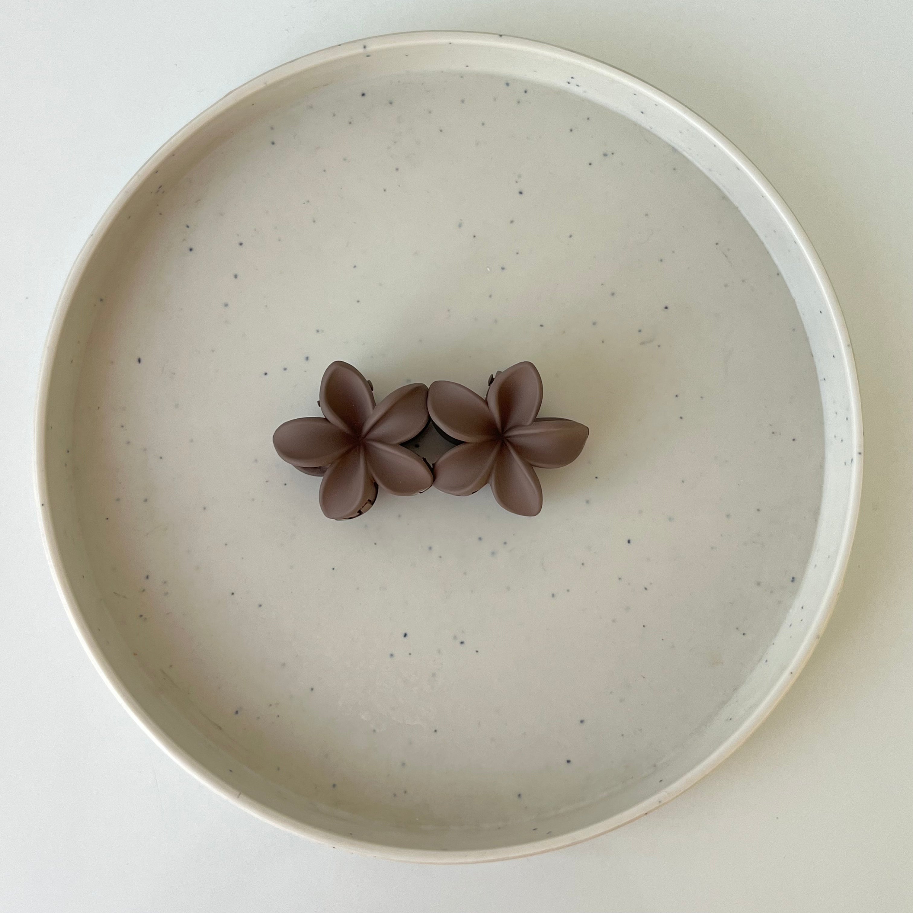 Matte Blossom – Small Flower Hair Claw