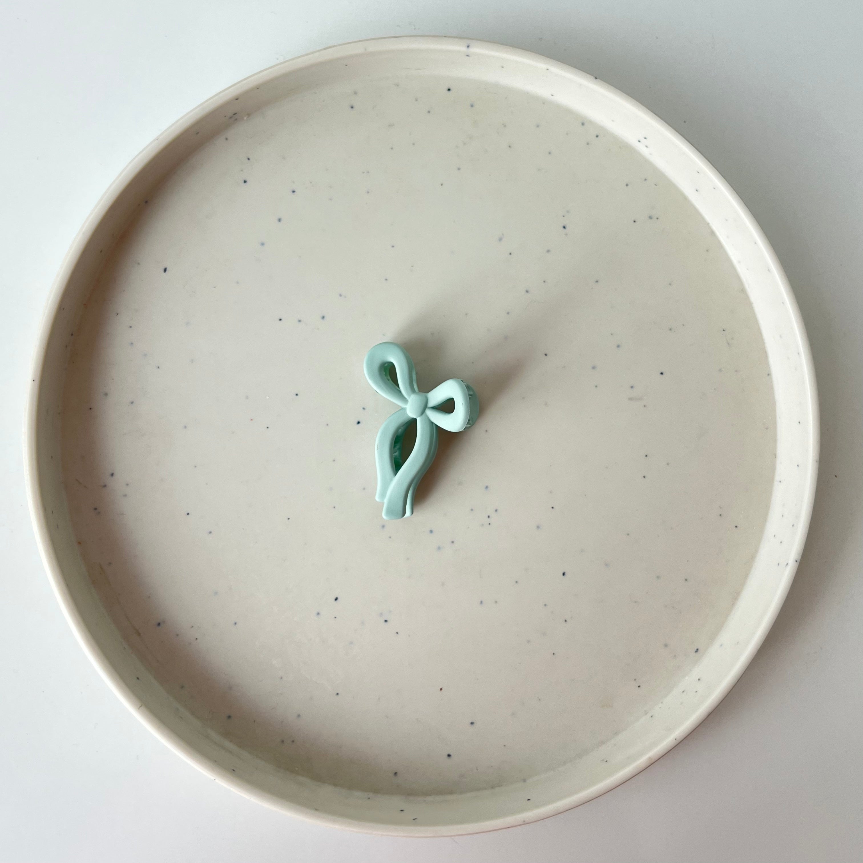 Matte Ribbon – Small Bow Hair Claw