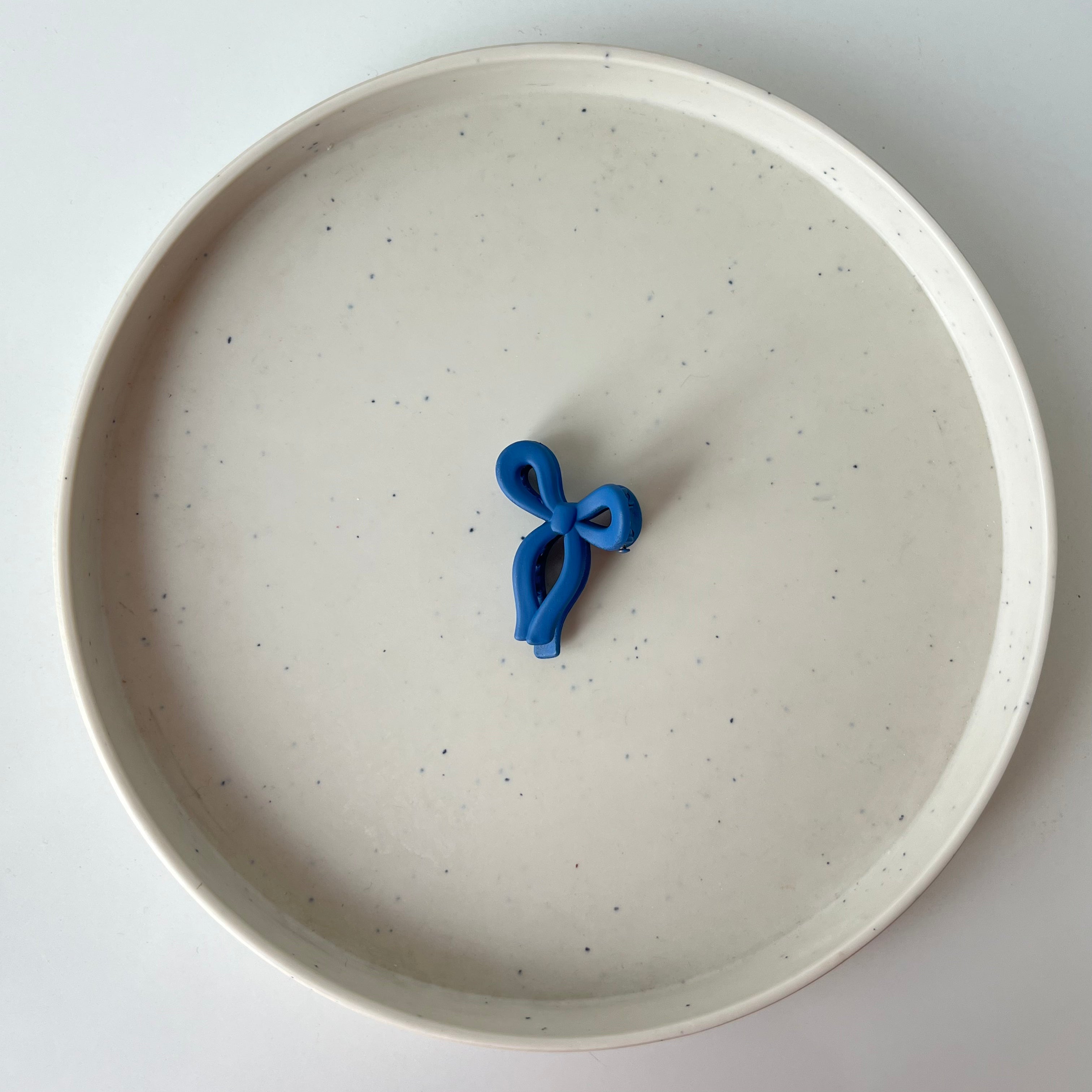 Matte Ribbon – Small Bow Hair Claw