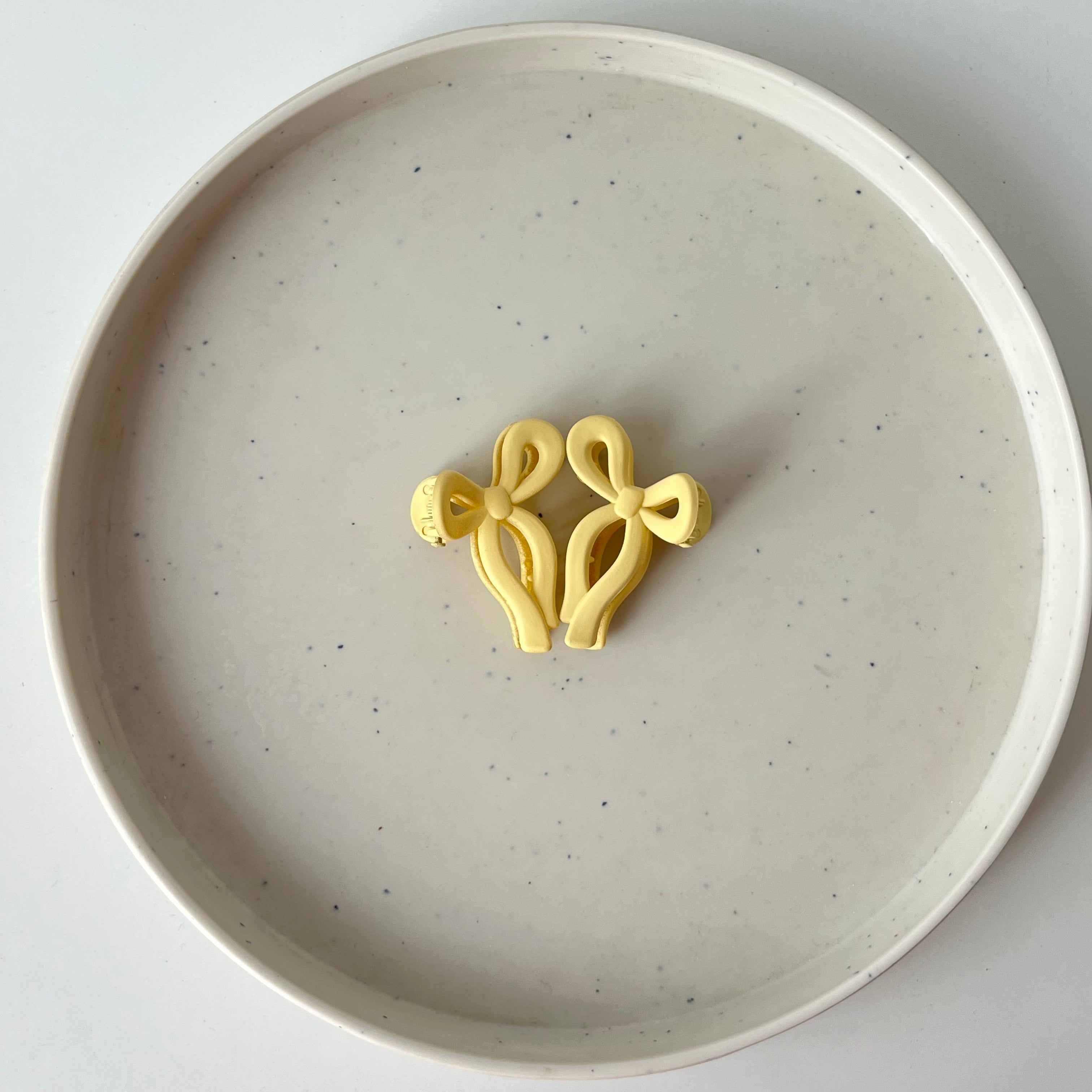 Matte Ribbon – Small Bow Hair Claw